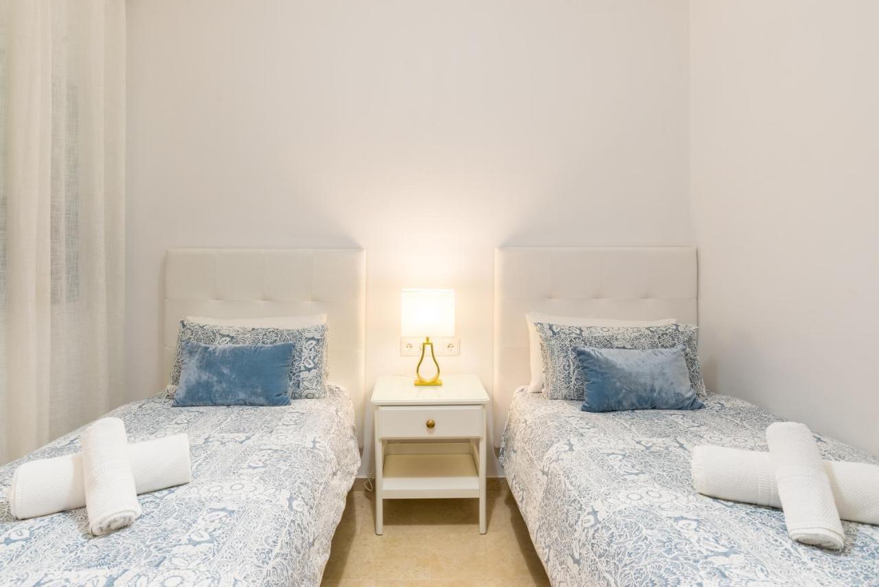Agua II & Seasonal Pool By Ele Apartments Malaga Zewnętrze zdjęcie